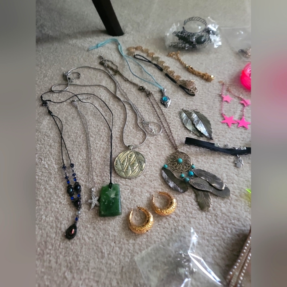 ☆ Jewelry Lot ☆ - Picture 2 of 5